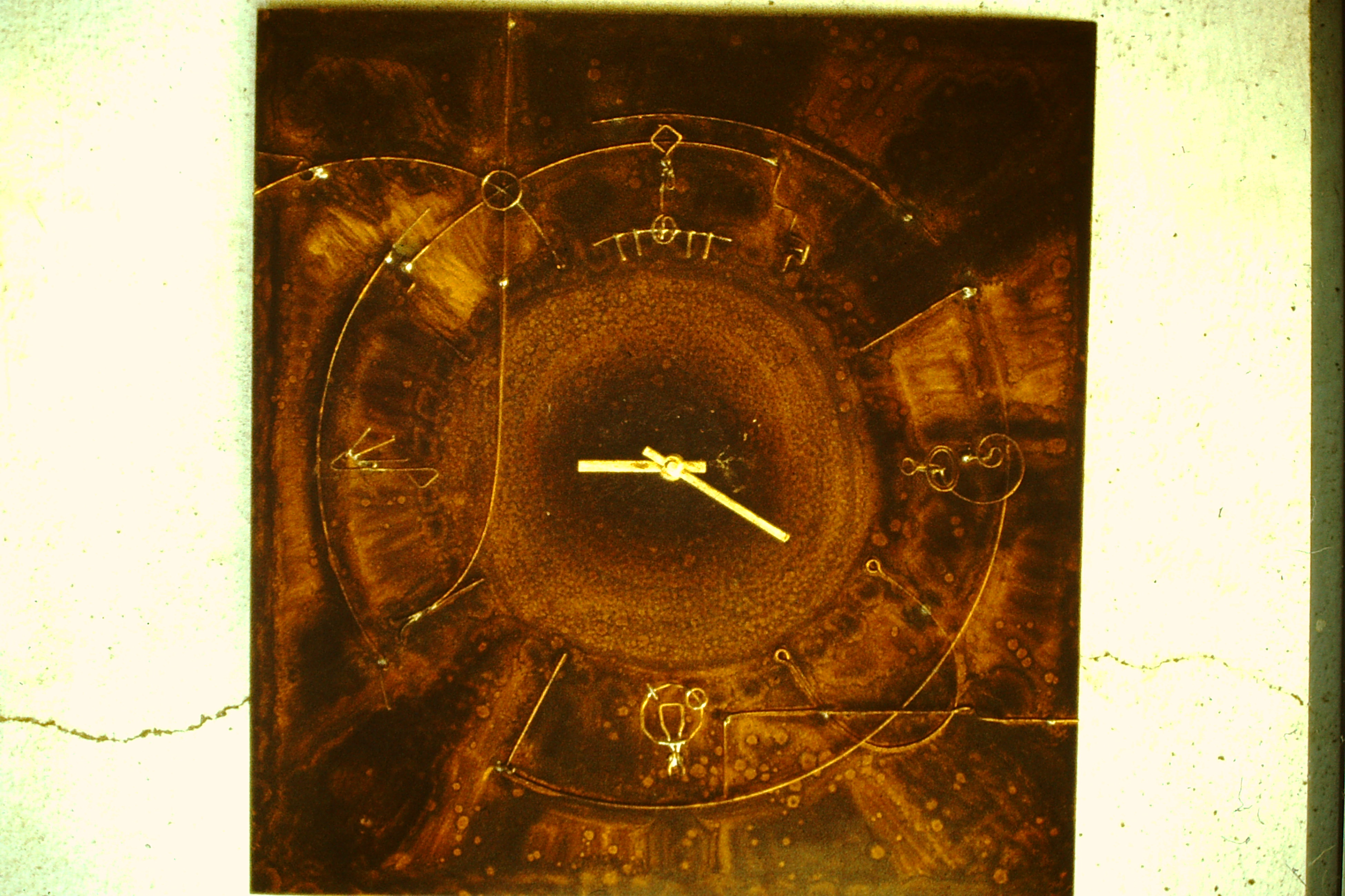 0.about:timeline:1982:pertinax-uhr-vers2.jpg