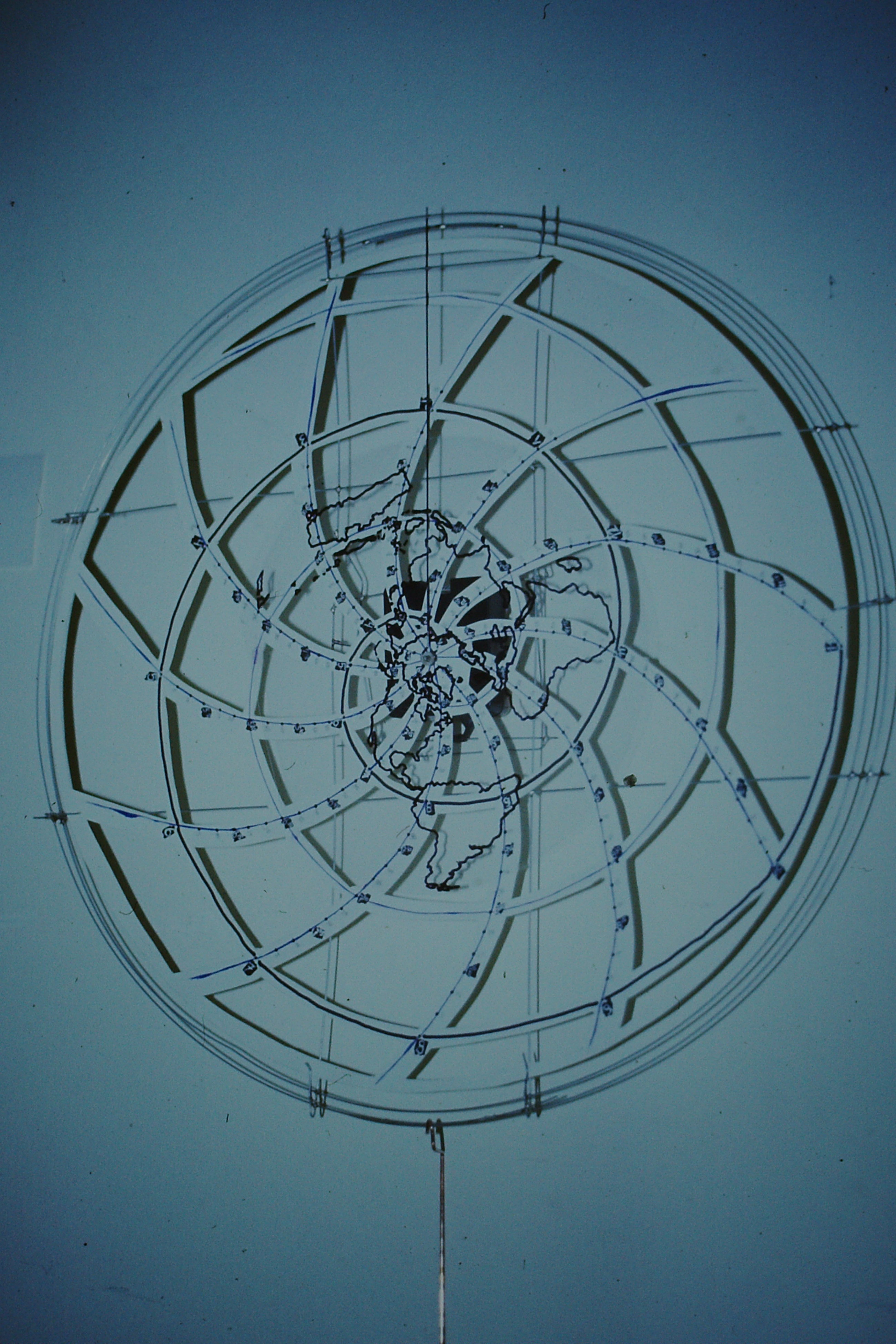 0.about:timeline:1983:spiraluhr.jpg
