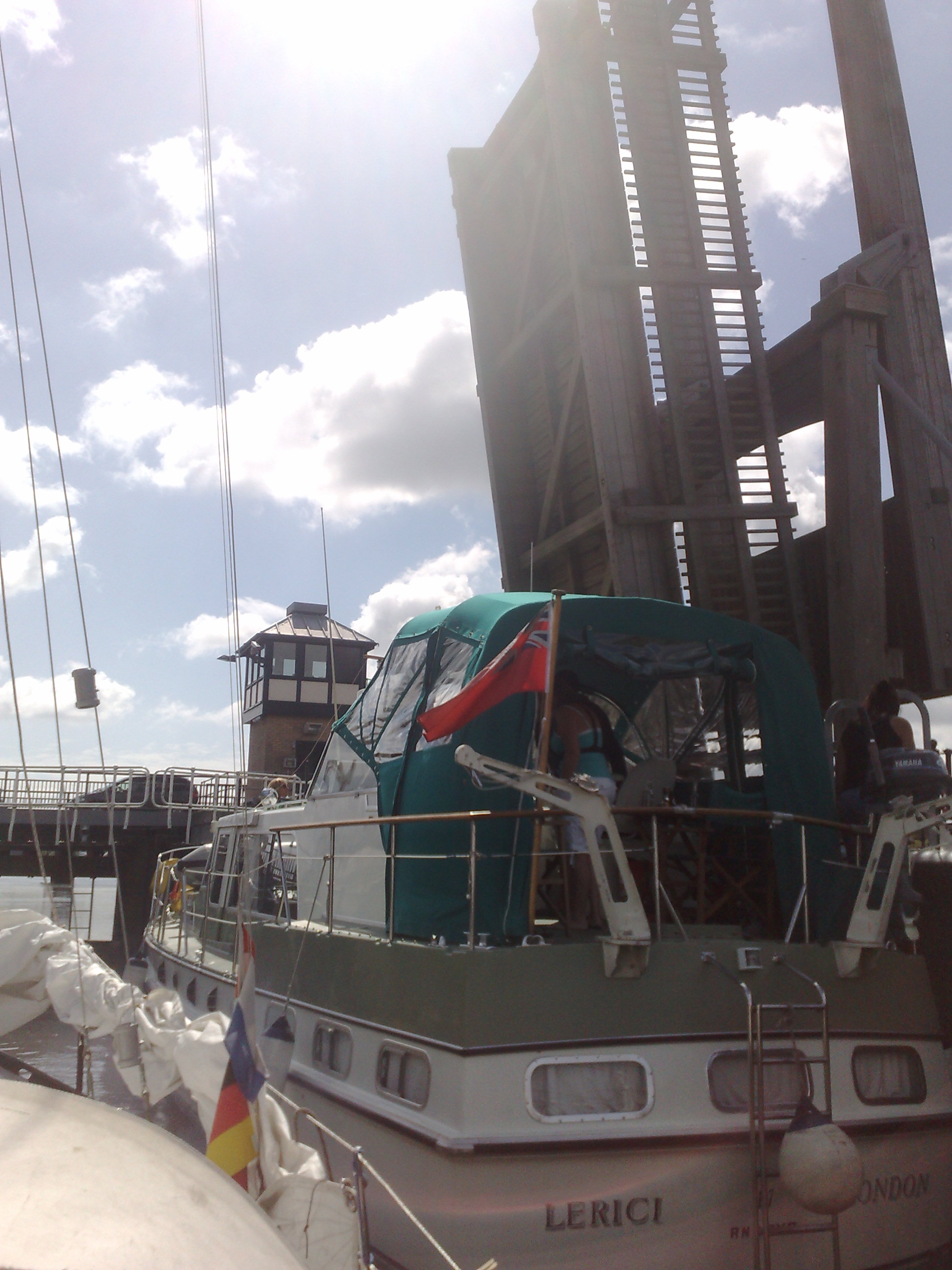 0.about:timeline:2009:2009062610-nordseequerung:200620091265.jpg