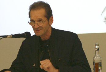 0.about:timeline:2012:2012-backup-bilder-olivia:20120214:medienkunst:versorgerin:rakuschan.jpg