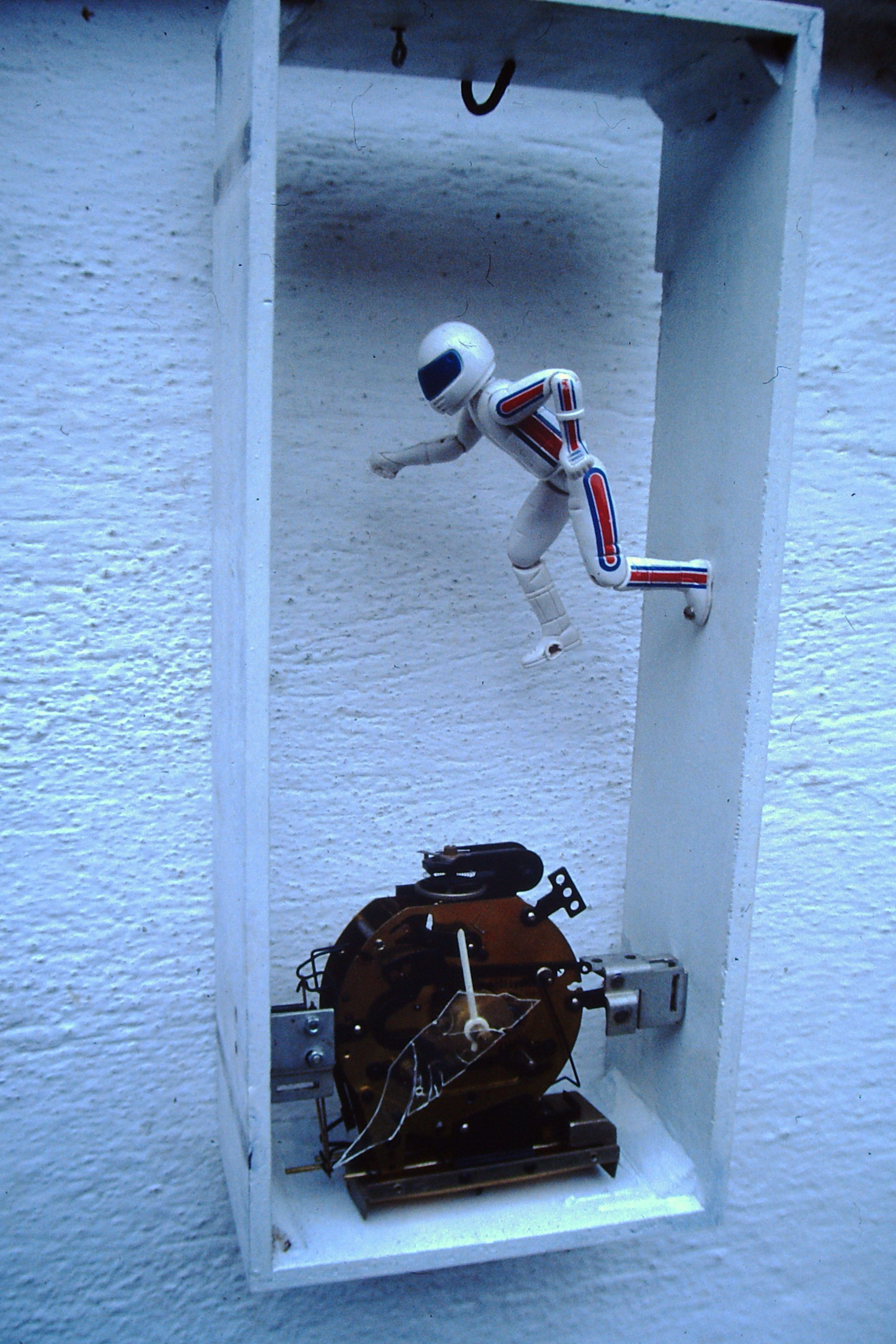 timeline:1984:moving.jpg