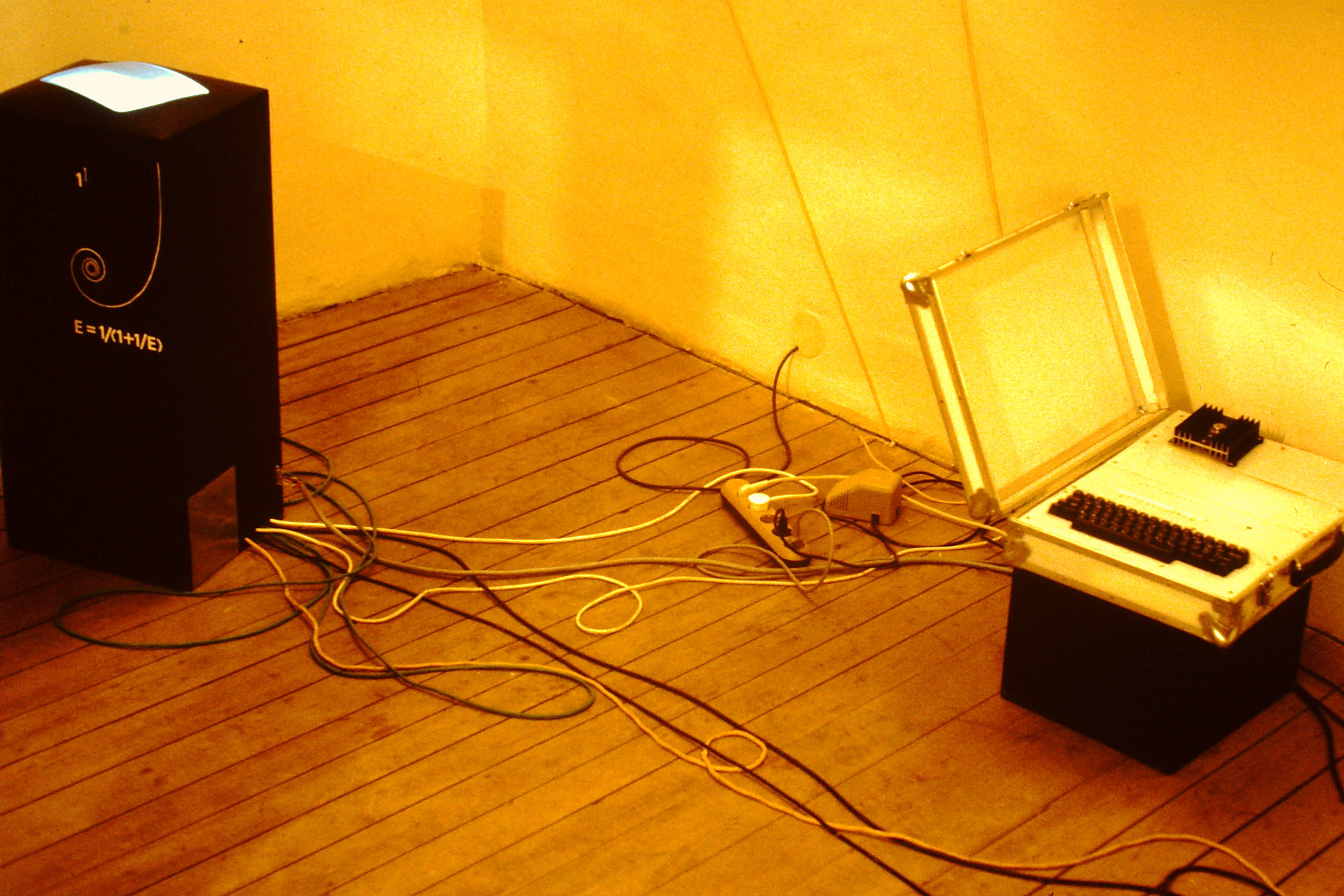 timeline:1986:endless2zero-exhib.jpg