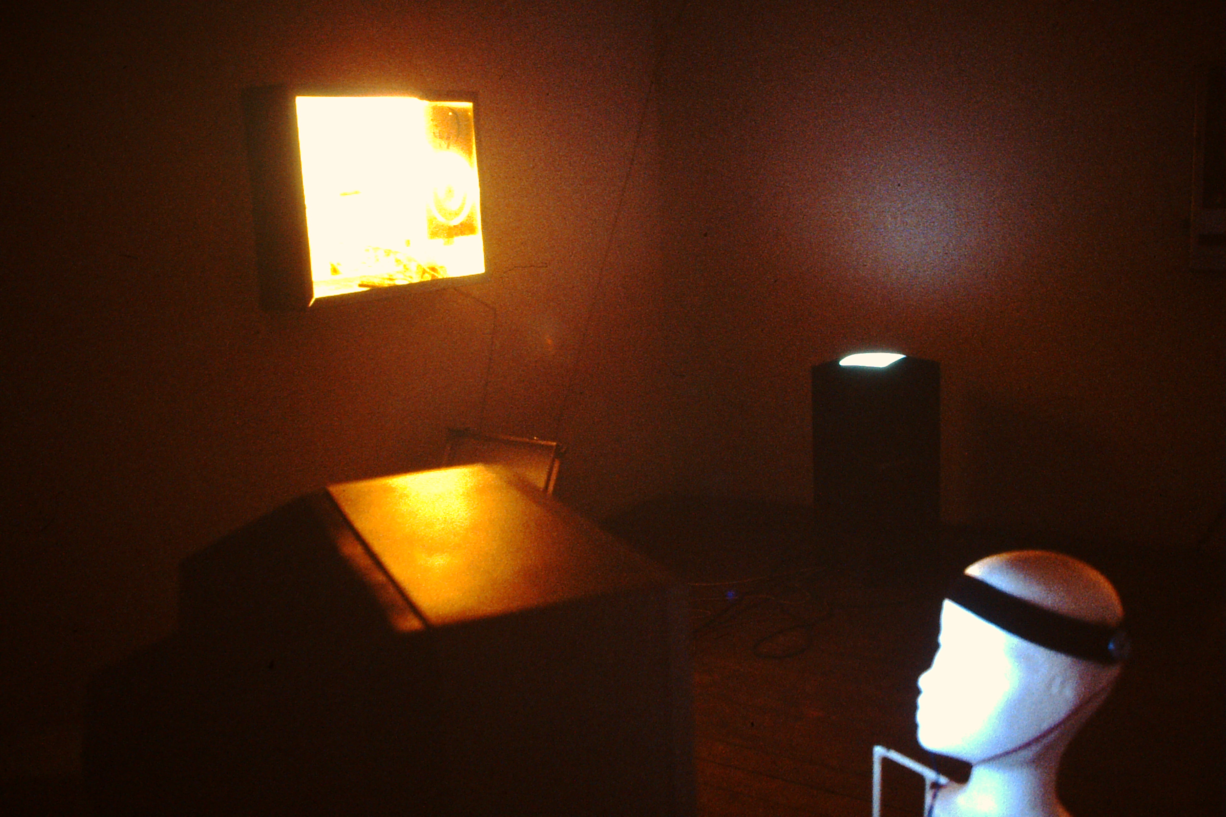 timeline:1986:exhib-vv-dark2.jpg