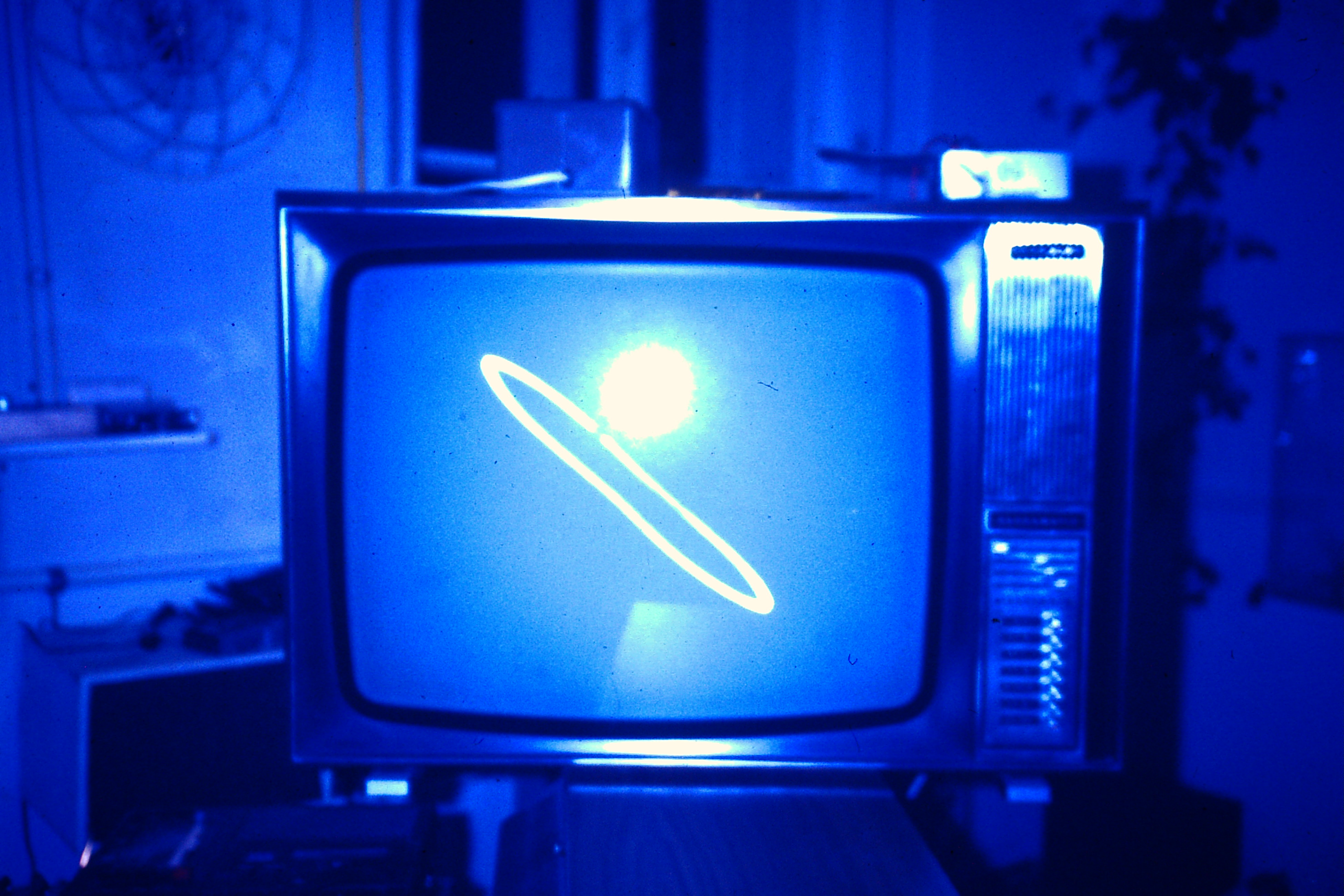 timeline:1987:lost-saturn-ring.jpg
