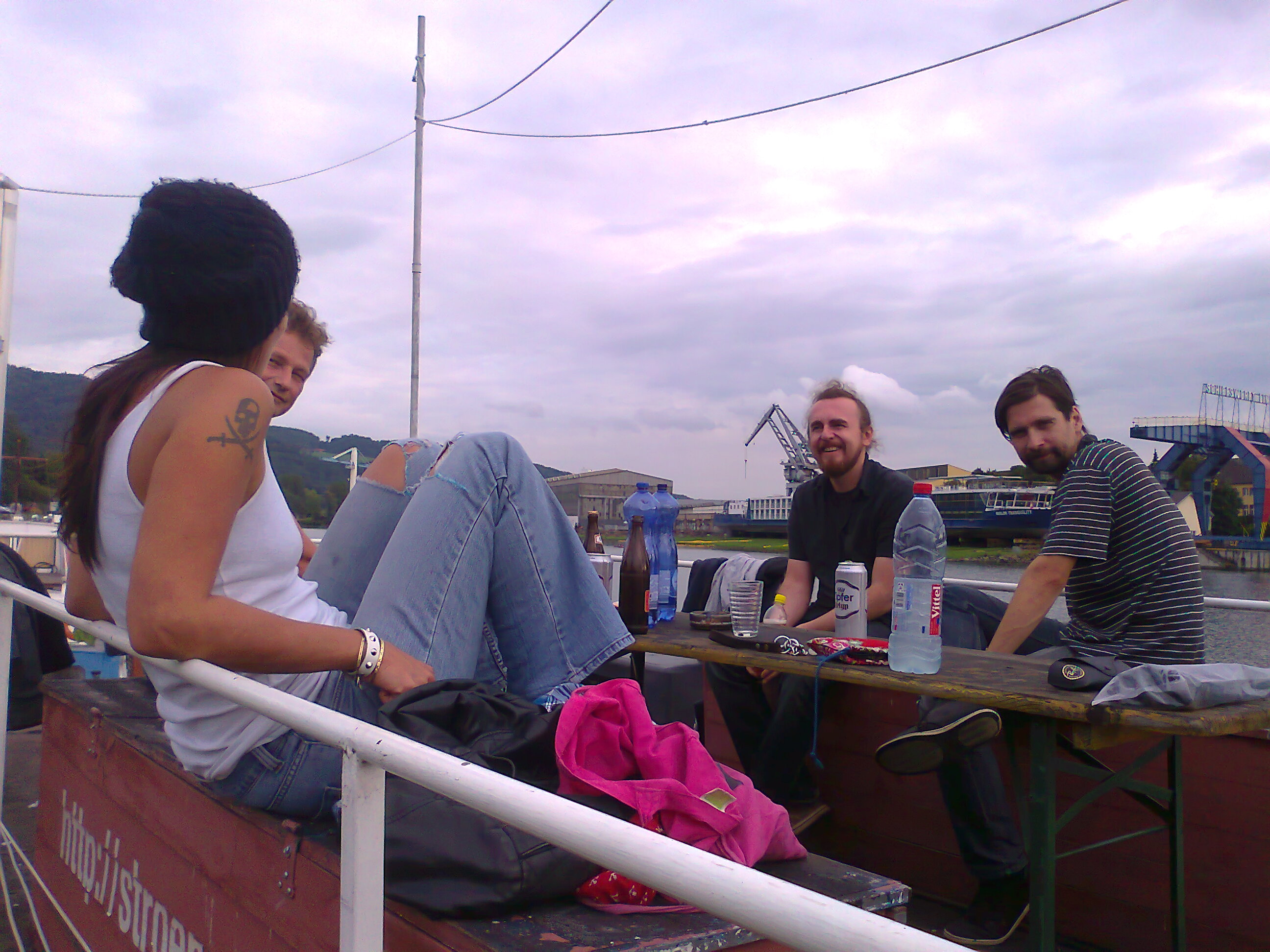 timeline:2011:20110908-floating-village:foto0066.jpg