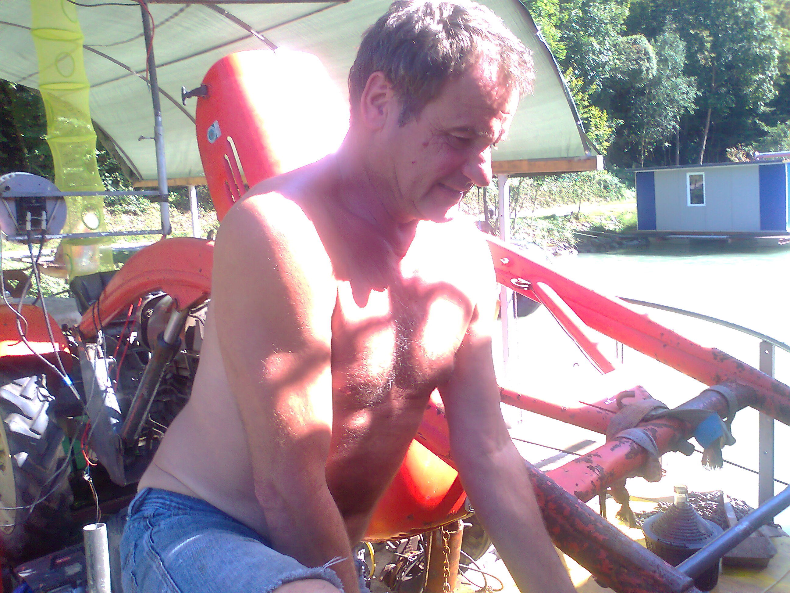 timeline:2011:20110908-floating-village:foto0082.jpg