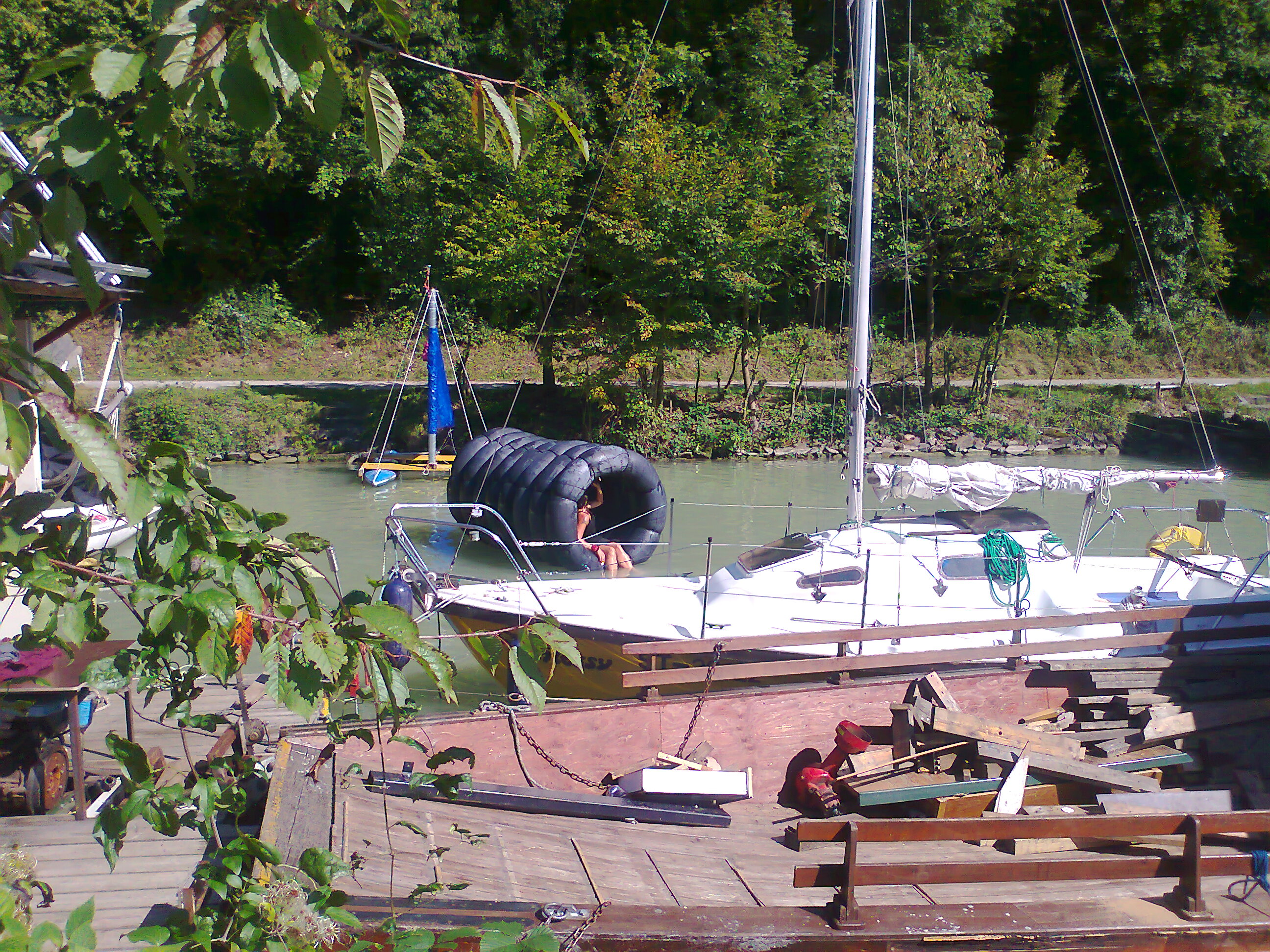timeline:2011:20110908-floating-village:foto0086.jpg