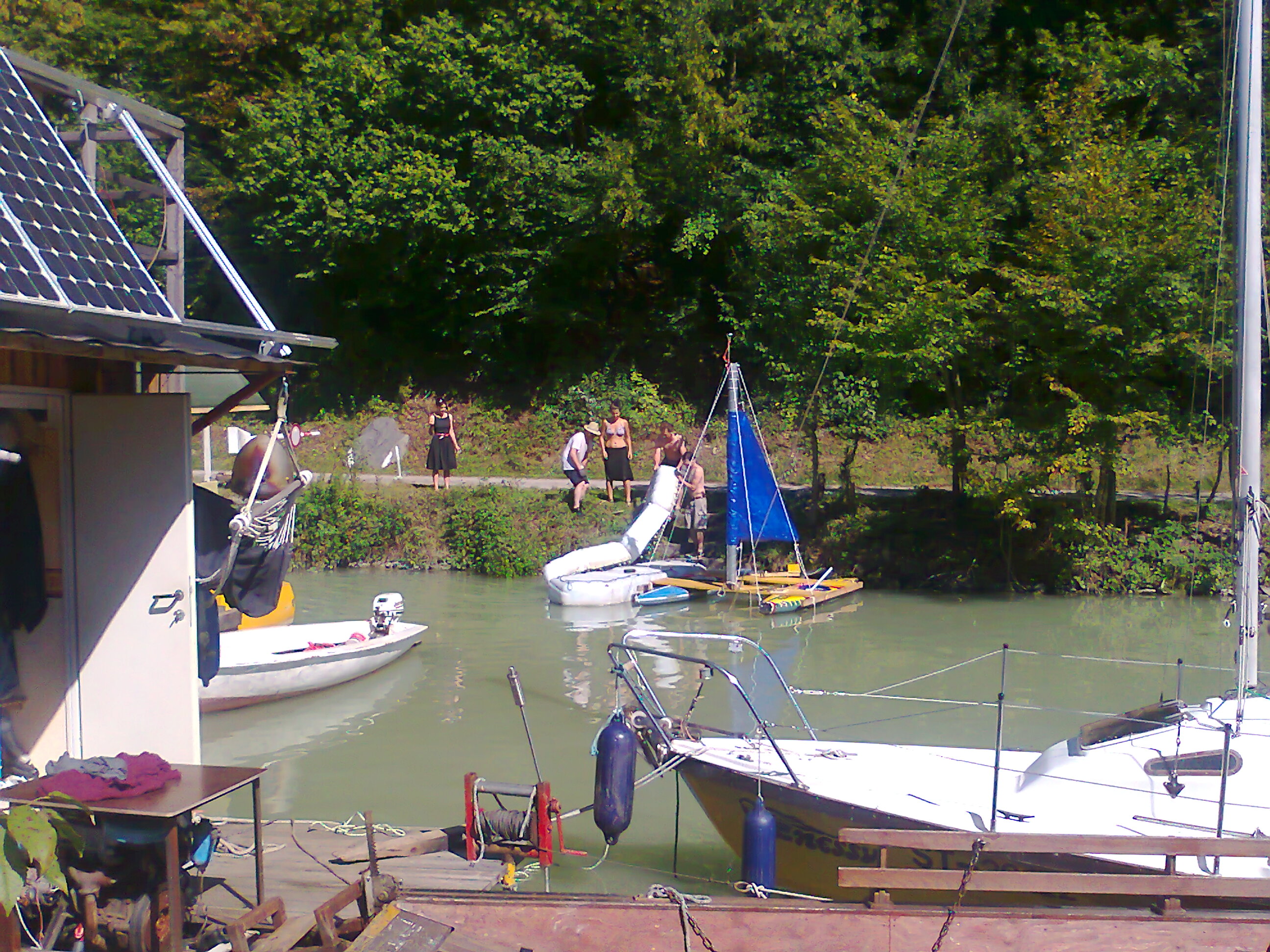 timeline:2011:20110908-floating-village:foto0094.jpg