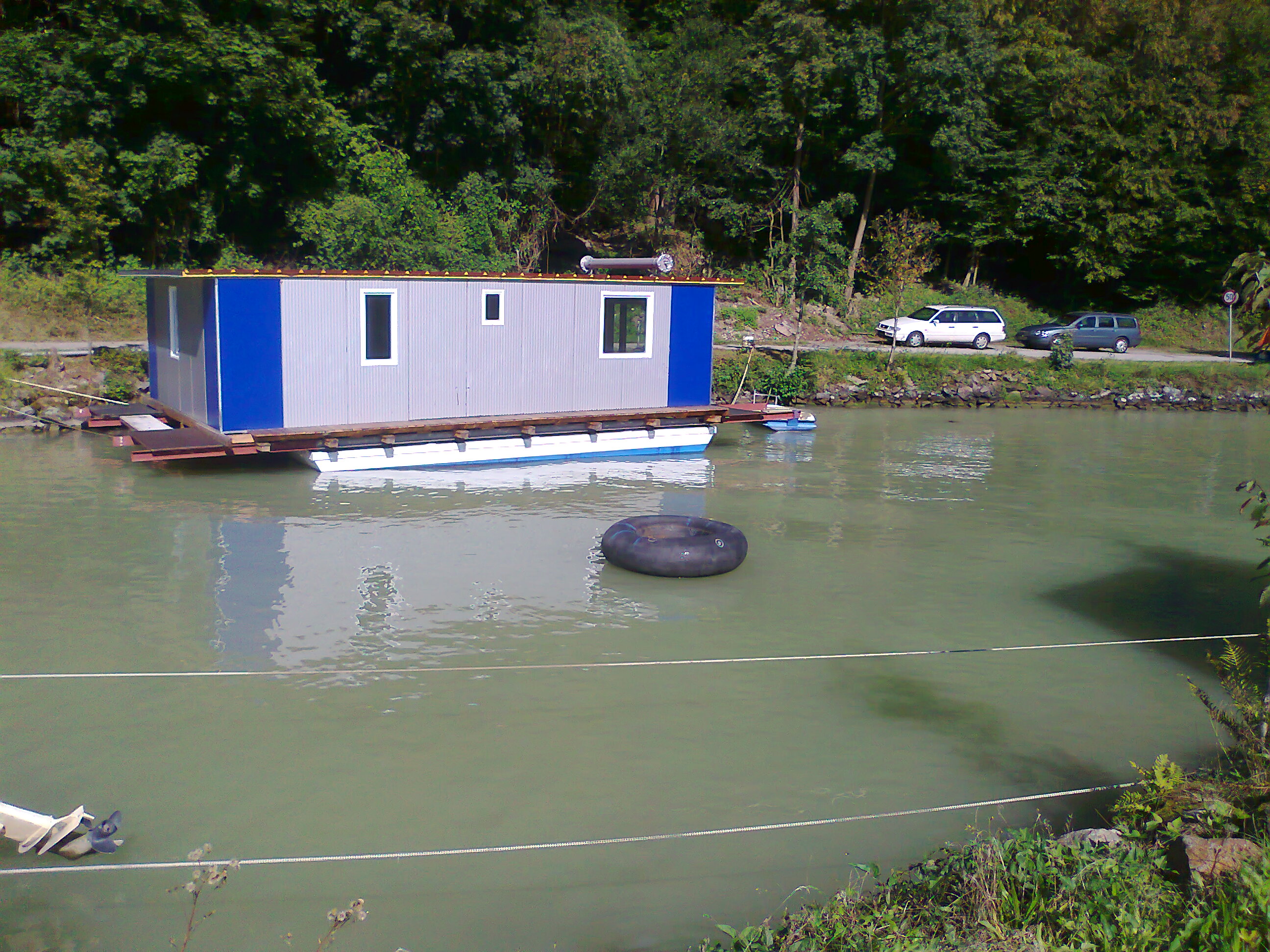 timeline:2011:20110908-floating-village:foto0101.jpg