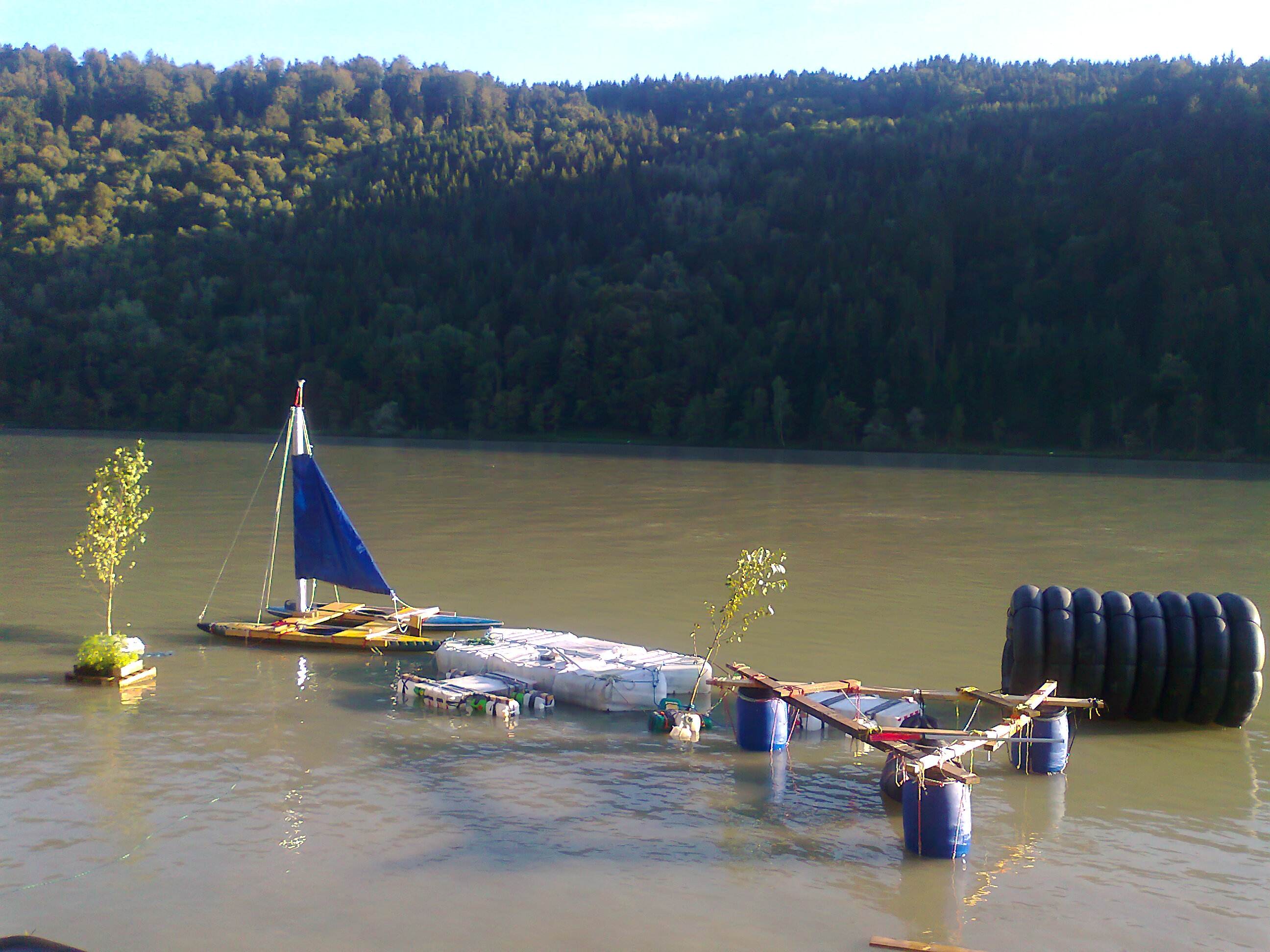 timeline:2011:20110908-floating-village:foto0115.jpg