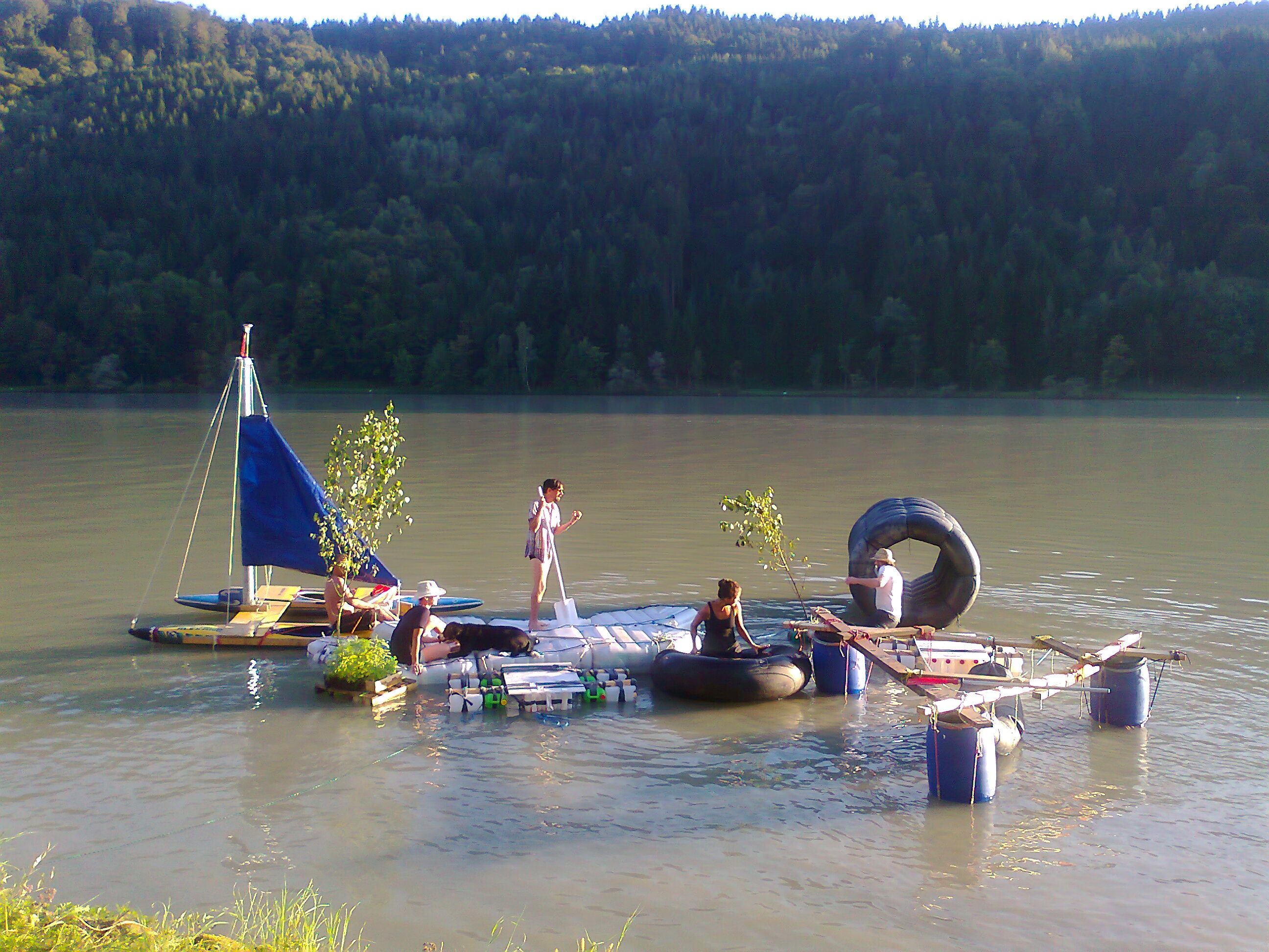 timeline:2011:20110908-floating-village:foto0121.jpg