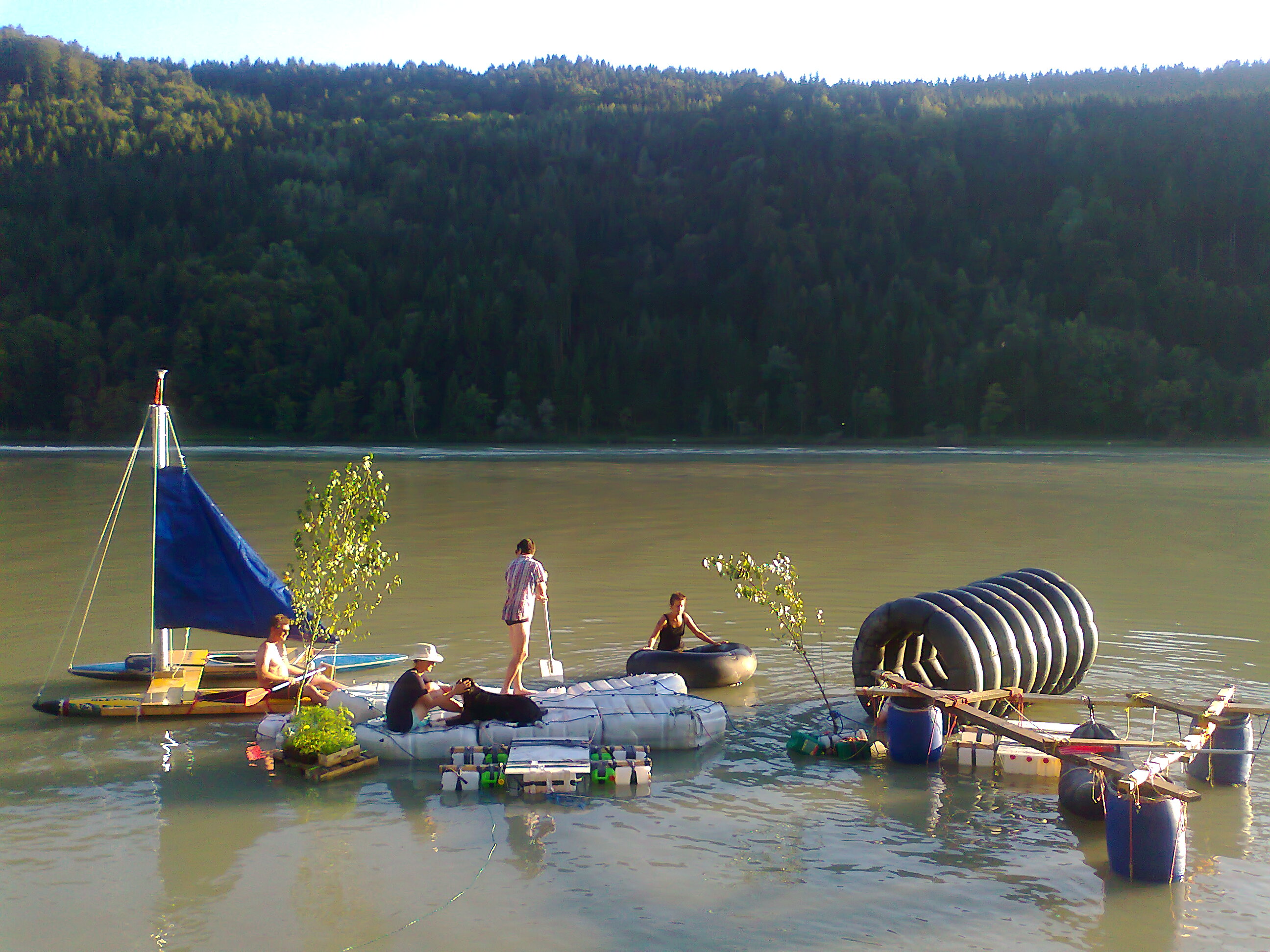 timeline:2011:20110908-floating-village:foto0124.jpg