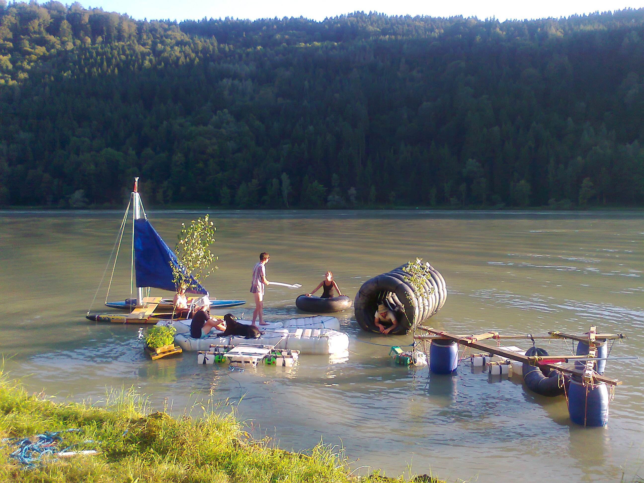 timeline:2011:20110908-floating-village:foto0126.jpg