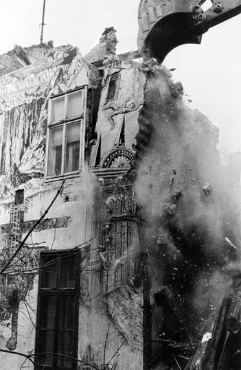 s175.JPG - 43272 Bytes